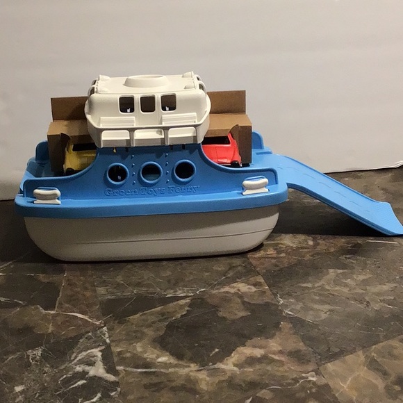 Green Toys Ferry Boat ( New in Box) - Picture 4 of 9